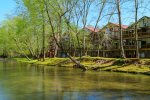 Idyllic setting on the Chattahoochee River
